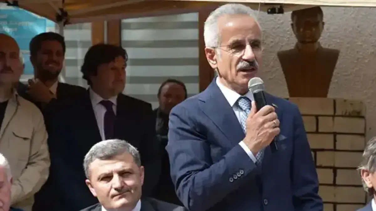 Bakan Uraloğlu açıkladı! Havada tarihi rekor: '2000'li yılların rakamlarını iki kat aştık'
