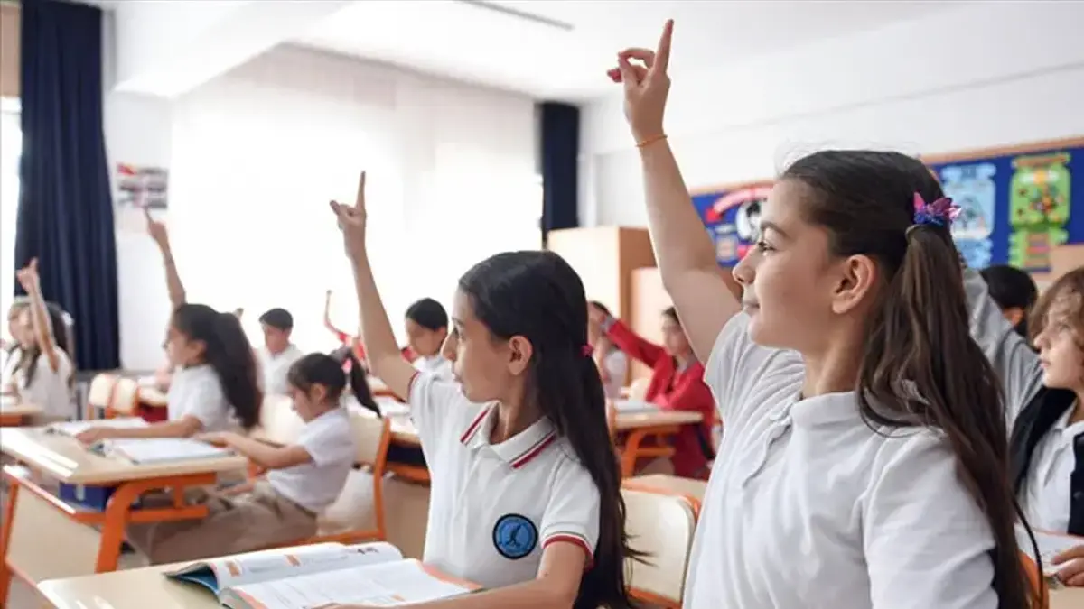 Cuma günü okullar tatil edildi! Milli Eğitim Bakanı'ndan açıklama