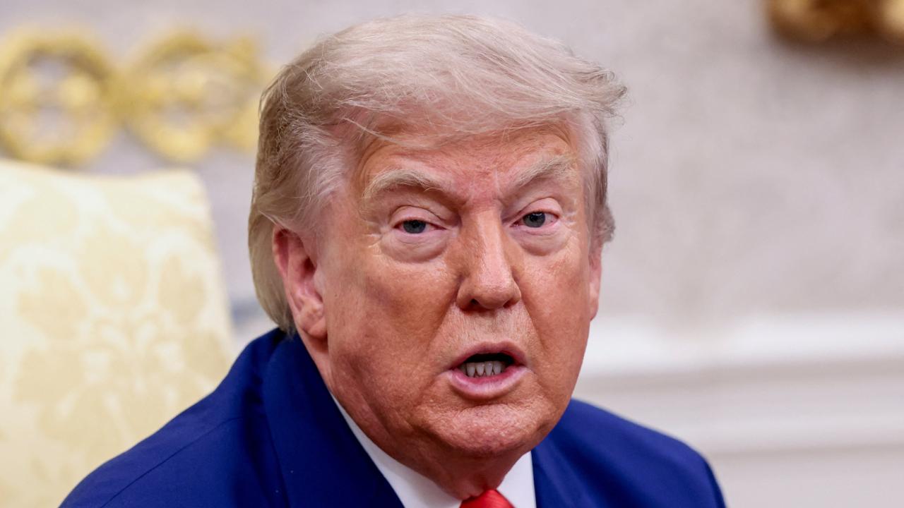 Trump'tan "İran ile görüşmeler başarısız olursa güçlü bir askeri harekâta hazırız" mesajı