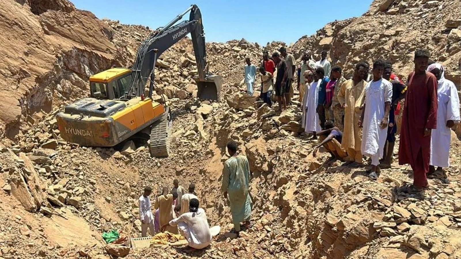 Sudan'da altın madeninde göçük: 15 kişi hayatını kaybetti