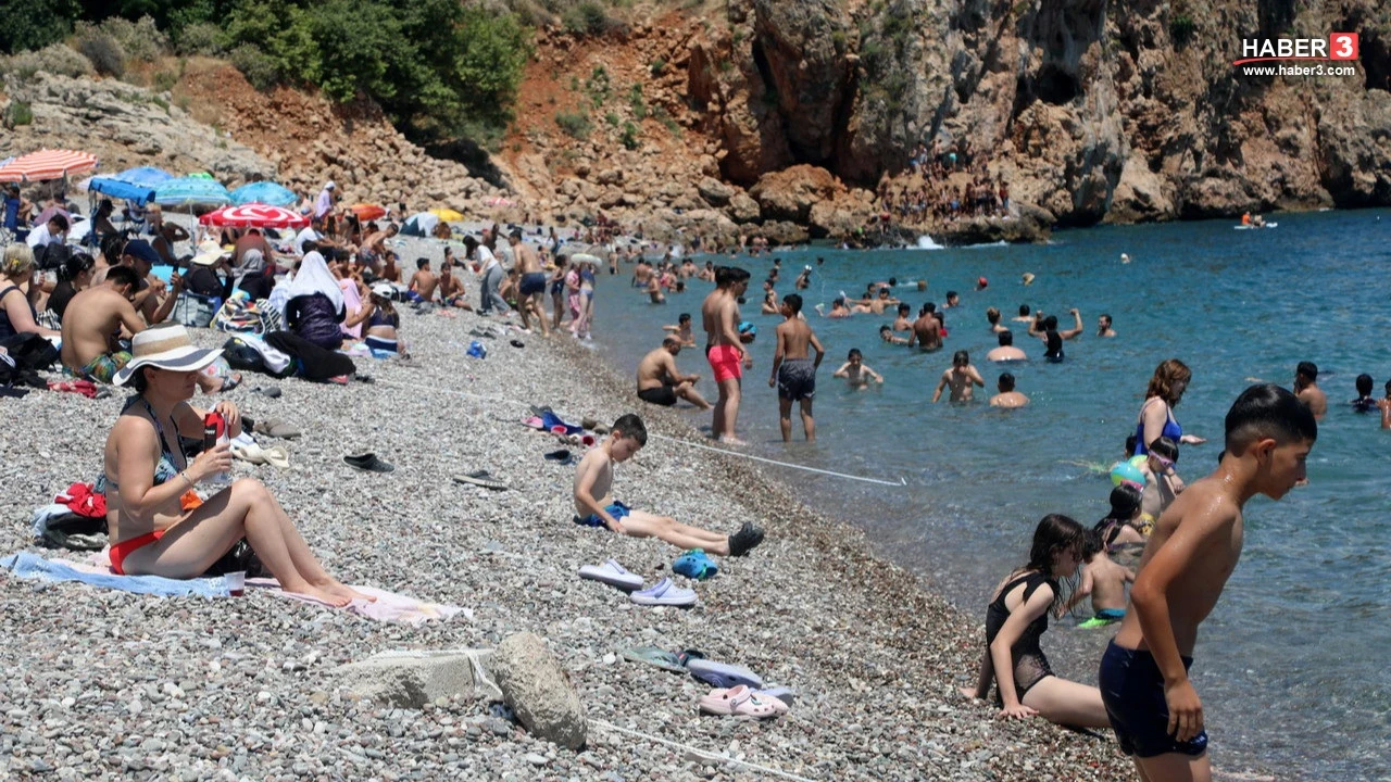 Bu sefer seçim değil, tatil anketi... Vatandaşın ''tatilsizliği'' ortaya çıktı!