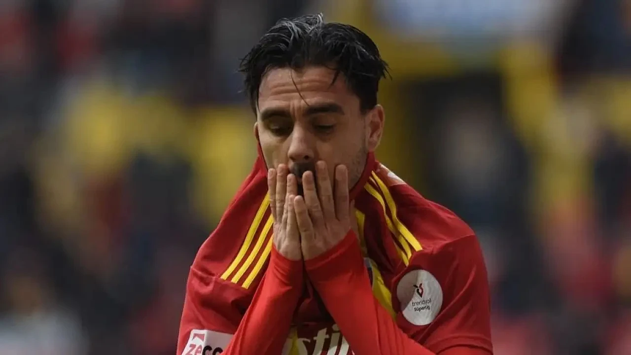 Kayserispor’a veda eden Furkan Soyalp: Bu forma benim için hep gurur olacak