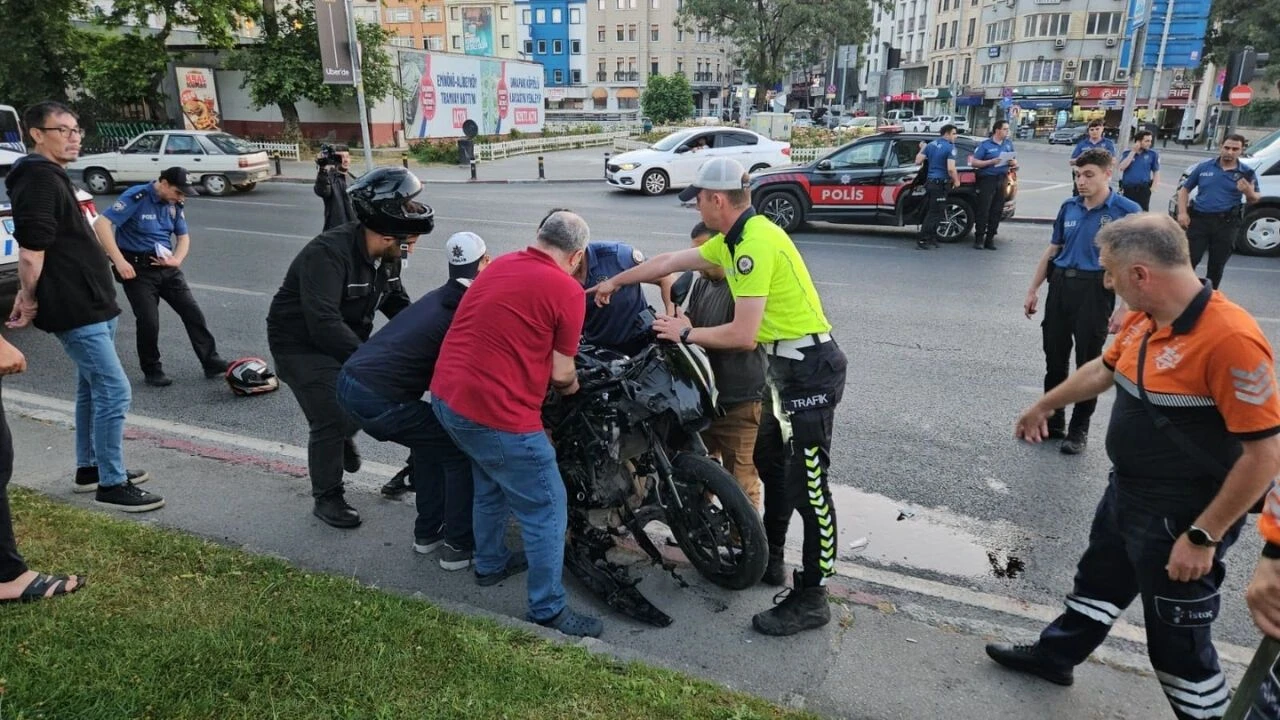 Fatih!te panik anları! Trafik durdu