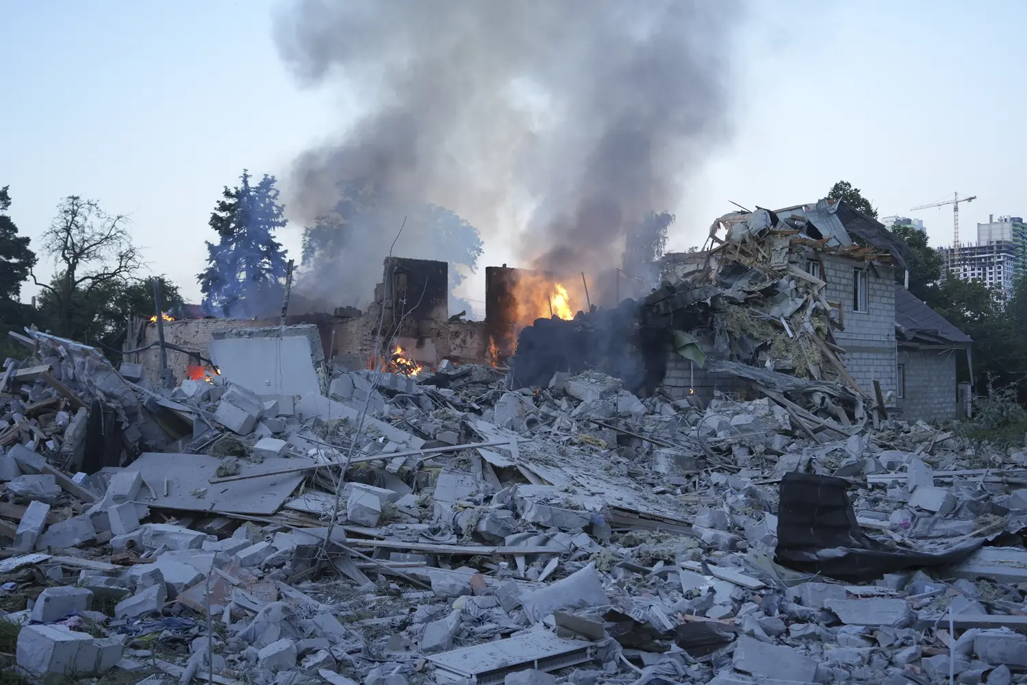 Kiev Belediye Başkanı Kliçko, başkentin hava saldırısı altında olduğunu bildirdi