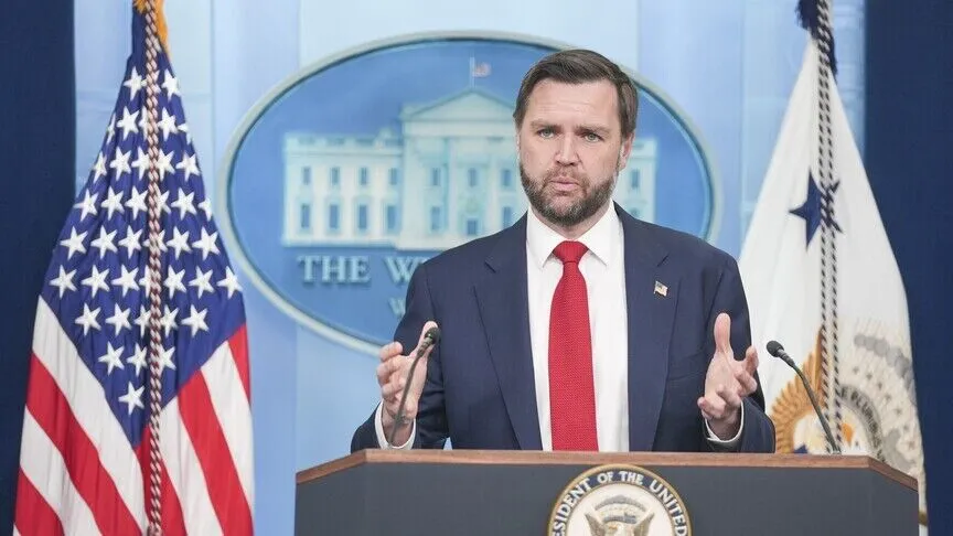 Vance, İsrail'in Amerikan siyaseti üzerinde "anlaşma ve çıkar" ayrımına dikkati çekti: