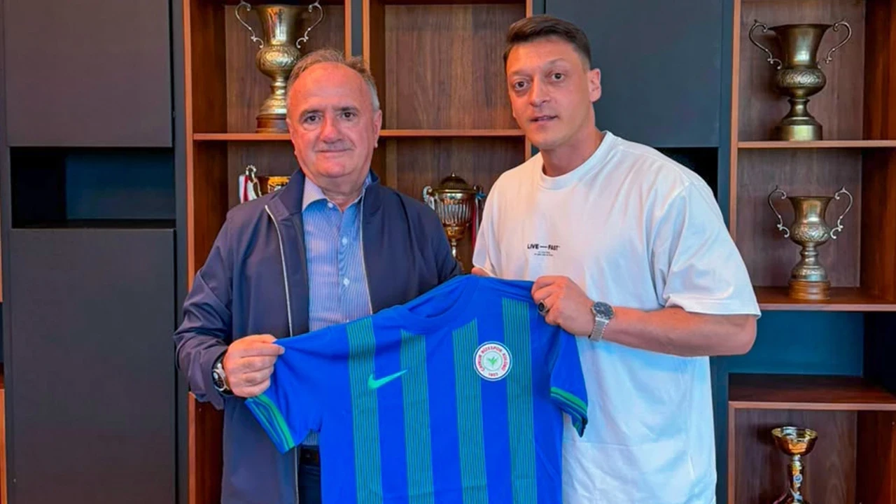 Çaykur Rizespor, Mesut Özil ile el sıkıştı
