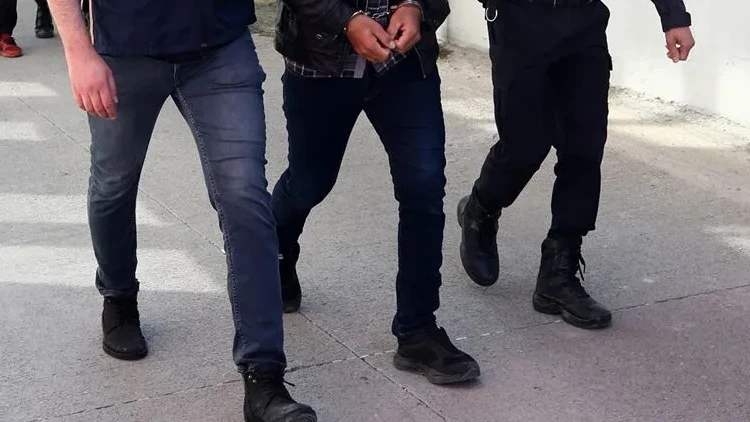 Jandarmadan geniş çaplı operasyon: 12 ilde suç örgütlerine darbe