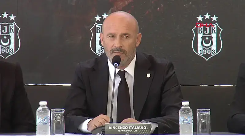Beşiktaş, teknik direktörü Vincenzo Italiano için imza töreni düzenledi