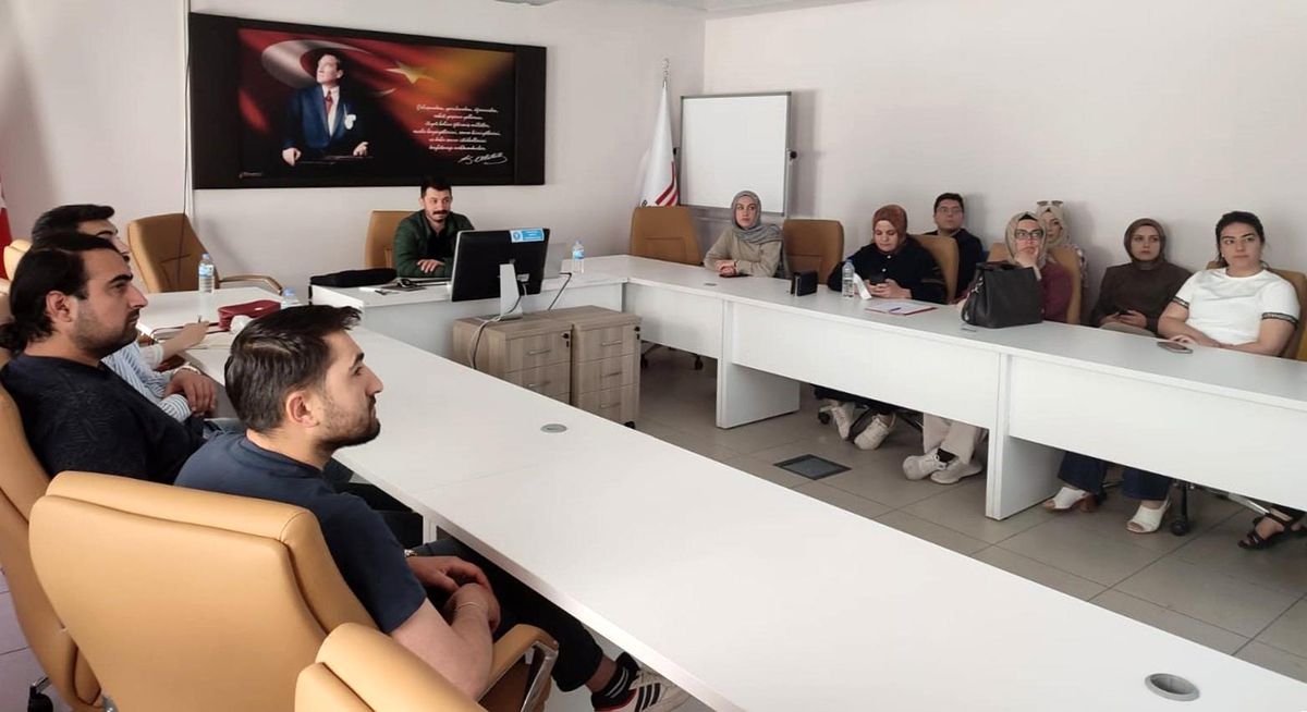 Bayburt'ta sosyal hizmet çalışanlarına mahremiyet eğitimi verildi