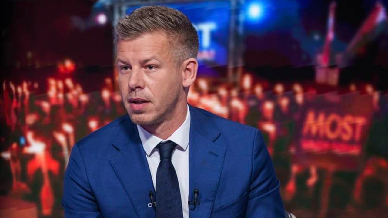 Macar devlet televizyonu ‘özür’ mesajıyla karardı