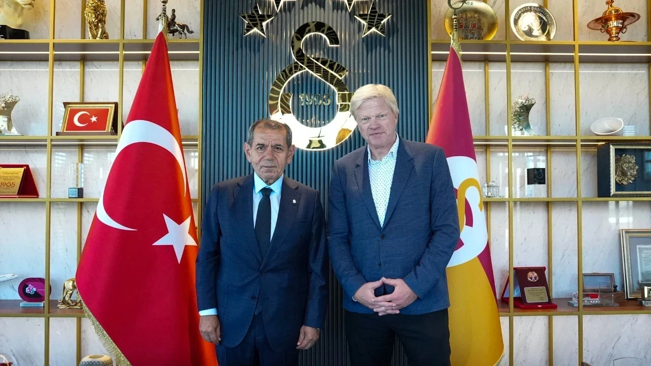 Oliver Kahn’dan Galatasaray’a ziyaret: Dursun Özbek ile bir araya geldi