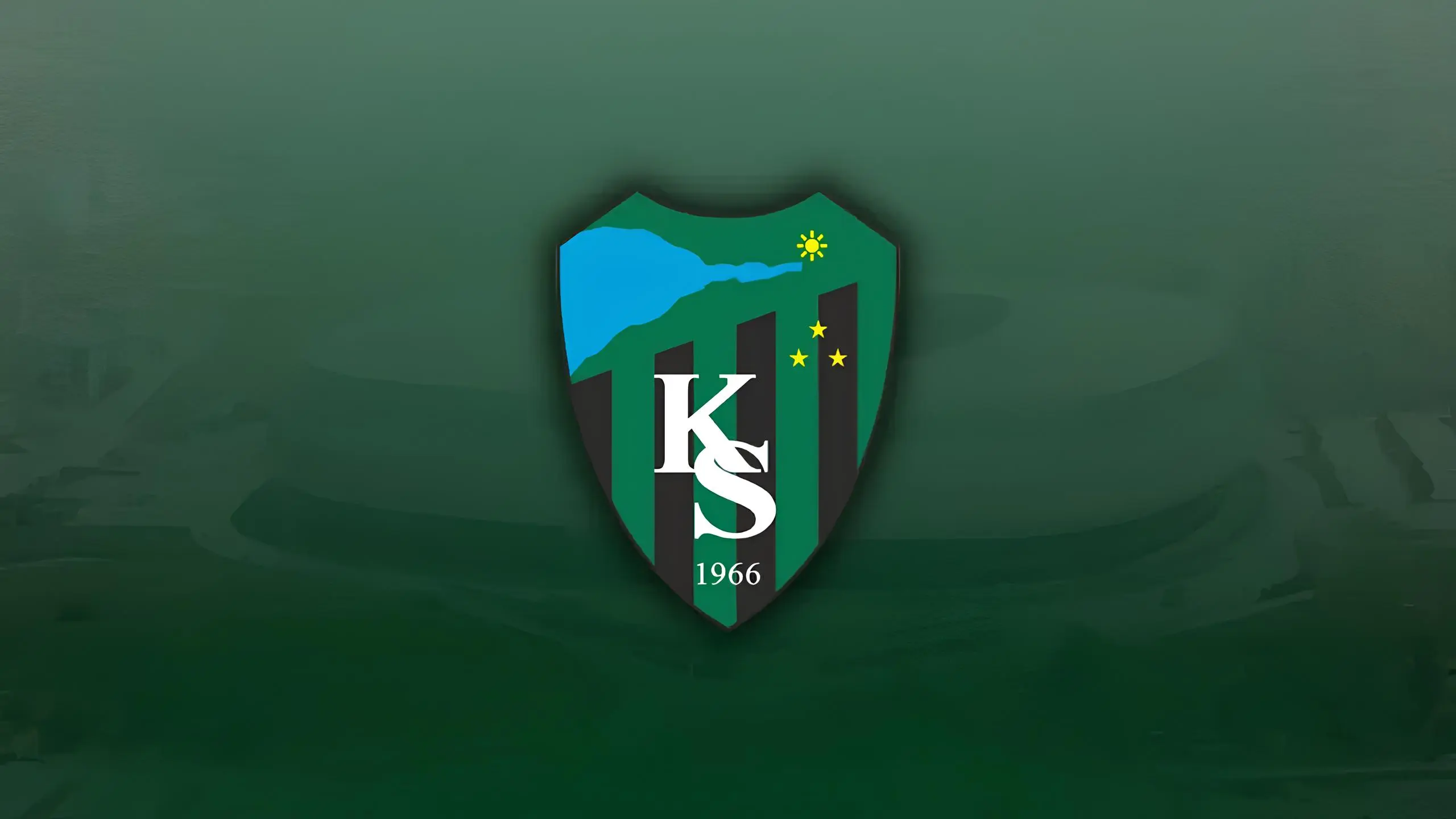 Kocaelispor efsanesi Sümer Yüzer'e 93. yaş günü sürprizi