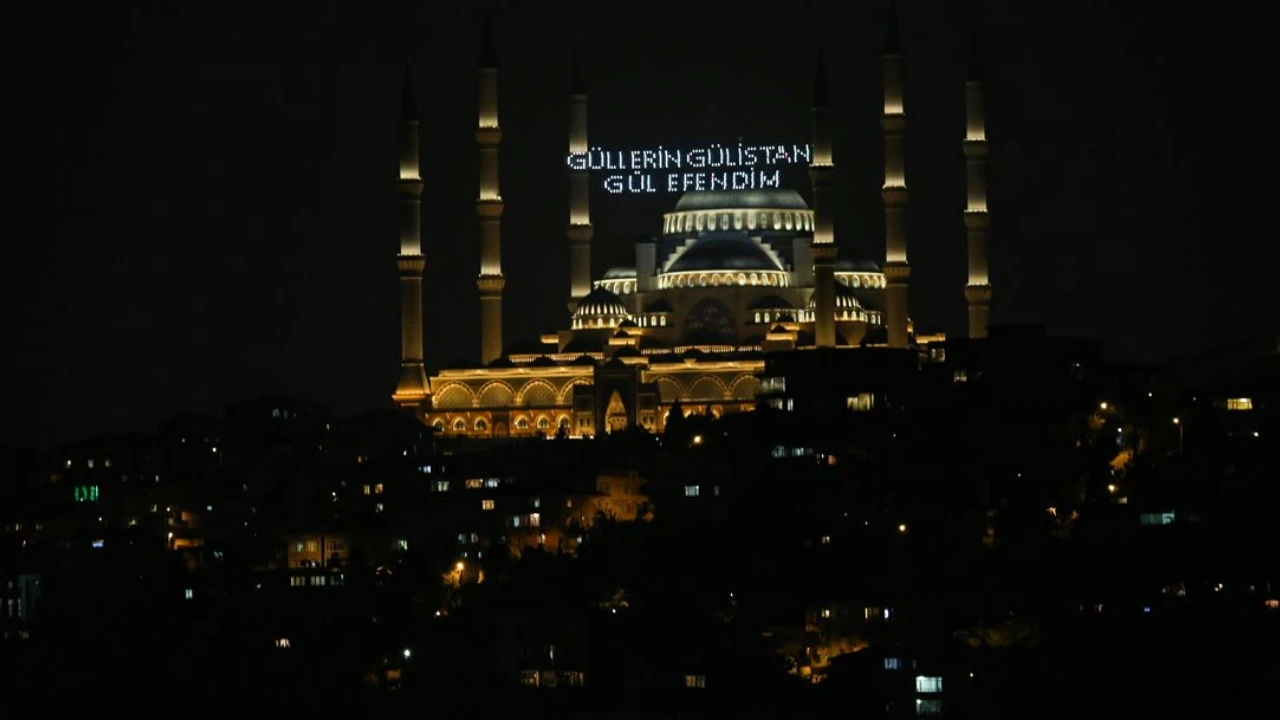 KANDİL TARİHİ: 2026 Mevlid Kandili ne zaman, hangi tarihte idrak edilecek?