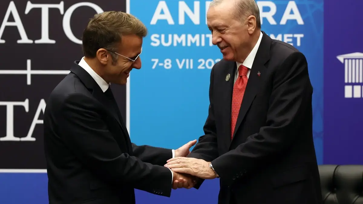 SON DAKİKA! Cumhurbaşkanı Erdoğan'dan NATO diplomasisi! Macron ve Meloni ile görüştü