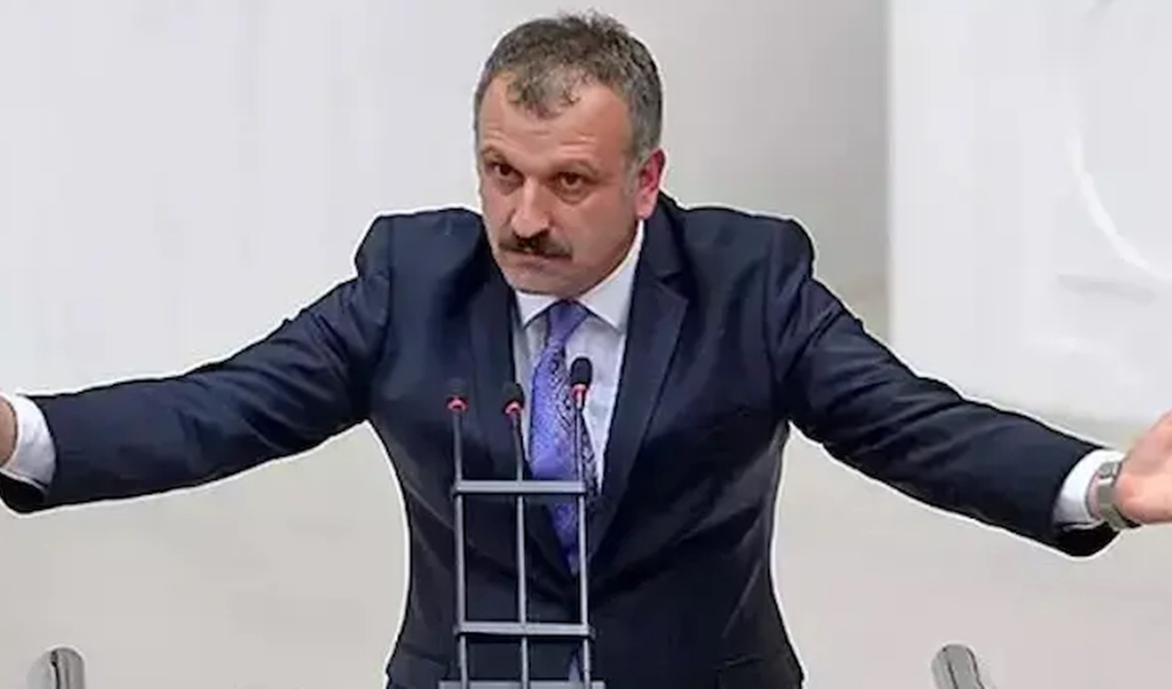 Başdanışman Oktay Saral'dan 'LGBTİ+'ları ülke gündeminden çıkarmanın vakti' paylaşımı: Yasal düzenleme istedi