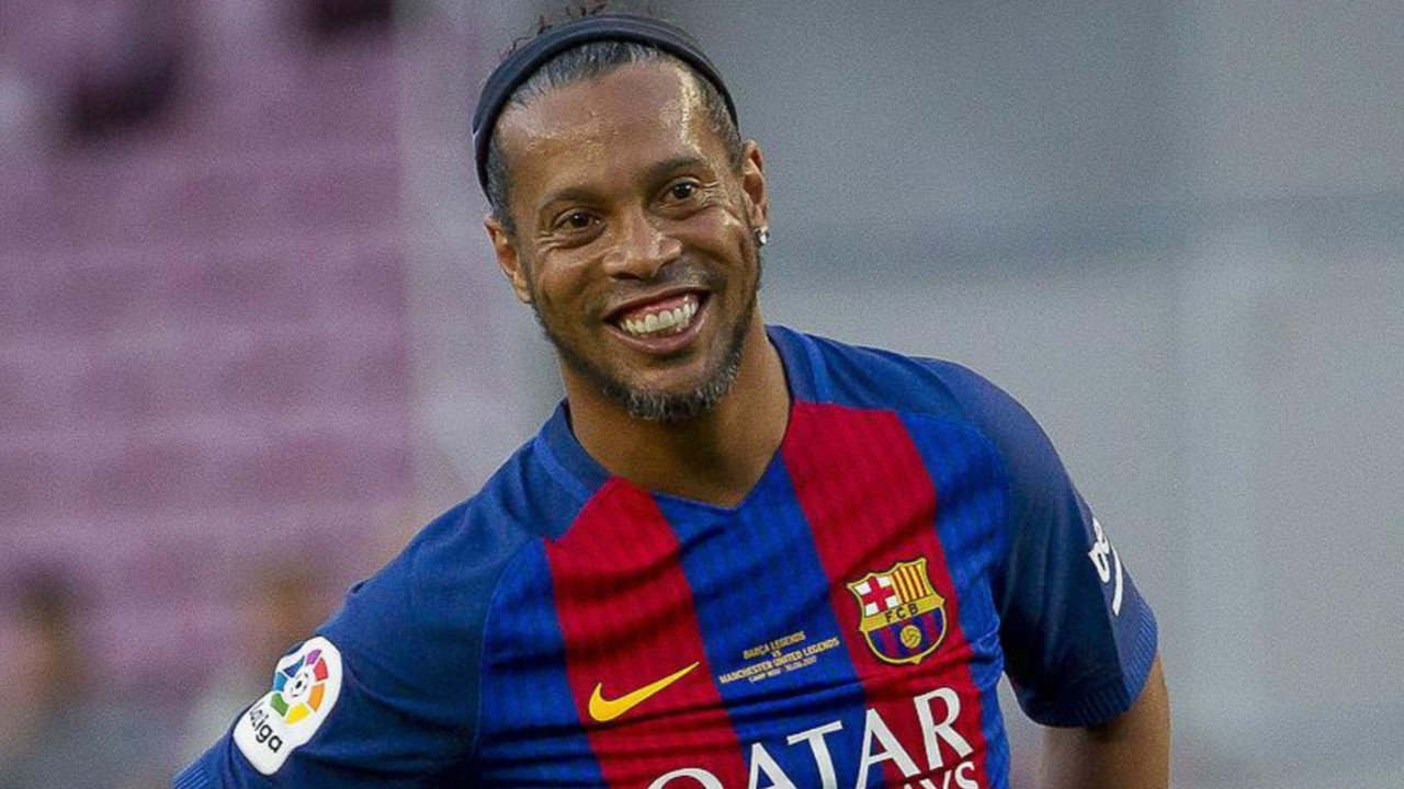 Ronaldinho, futbola geri dönüyor