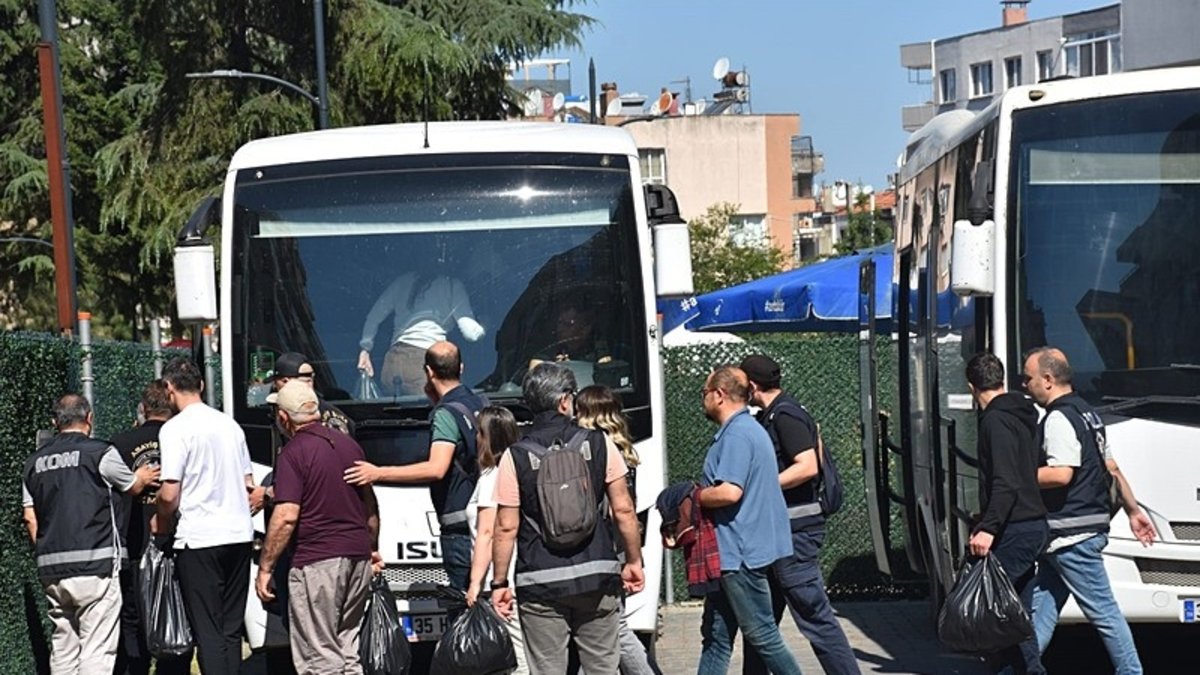 İzmir Ege Üniversitesi'ndeki yolsuzluk operasyonunda yeni gelişme: 41 şüpheli adliyede