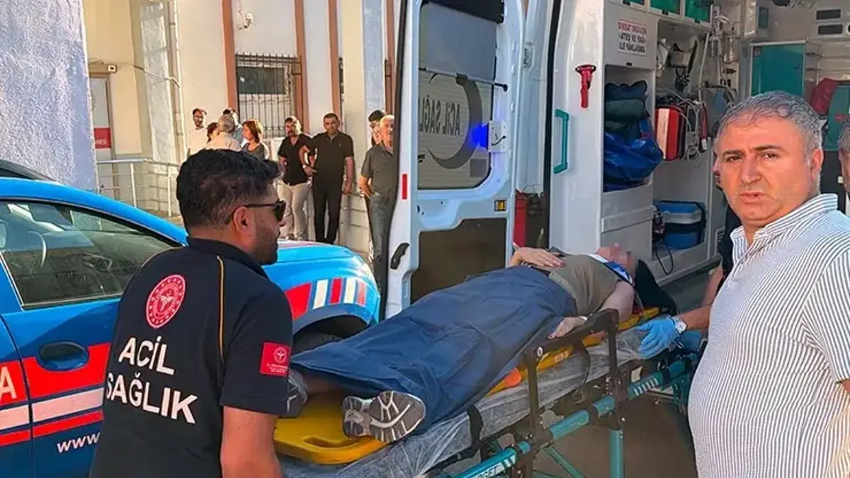 Tur minibüsü şarampole yuvarlandı: 13 yaralı