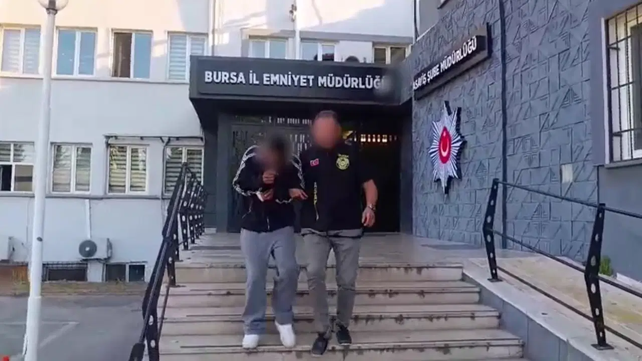 Bursa'da çalınan 3 araç aynı gün bulundu: 2 tutuklama