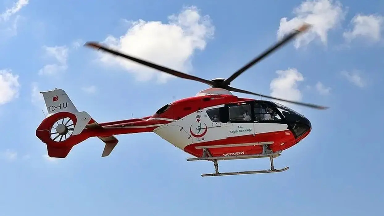 Boğa saldırısında yaralanan gencin imdadına ambulans helikopter yetişti