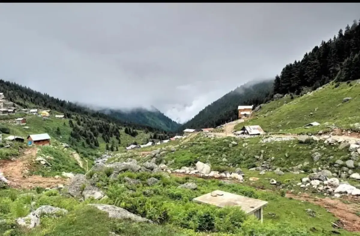 Rus turistler bulundu: Rize'nin Hamlakit Yaylası'nın altı üstüne getirildi