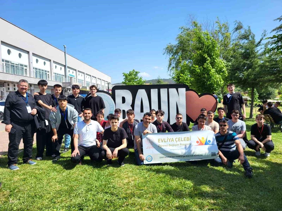 Lise öğrencilerinden Balıkesir Üniversitesi'ne ziyaret