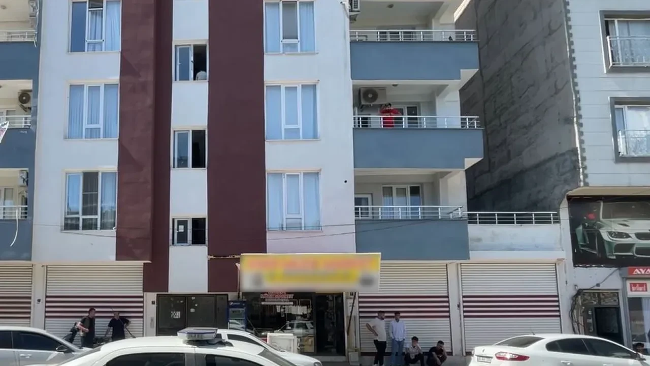 Şanlıurfa'da evde dehşet! Oğul ölü bulundu, baba yaralı kurtuldu