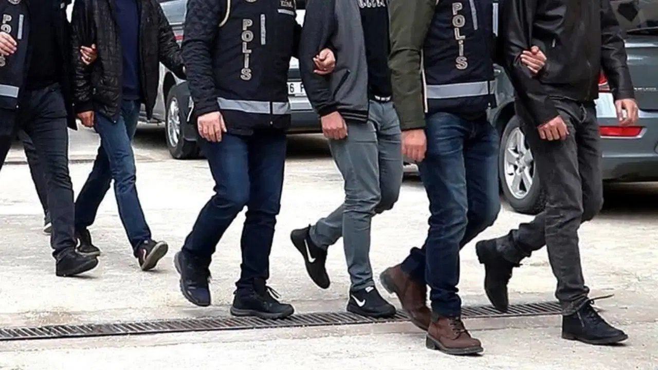 Bakanlık duyurdu... 5 ilde uyuşturucu operasyonu: 341 gözaltı