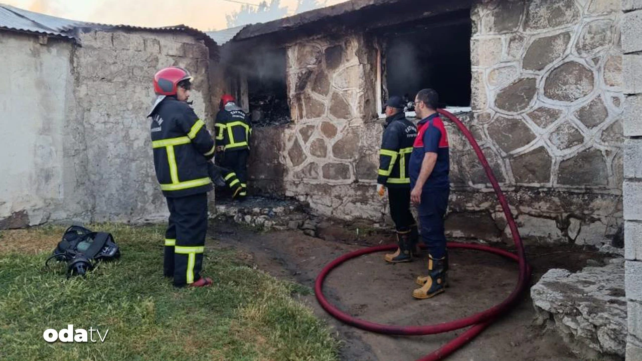 Yangına uykuda yakalandılar: 22 kişilik aileyi TIR şoförü kurtardı