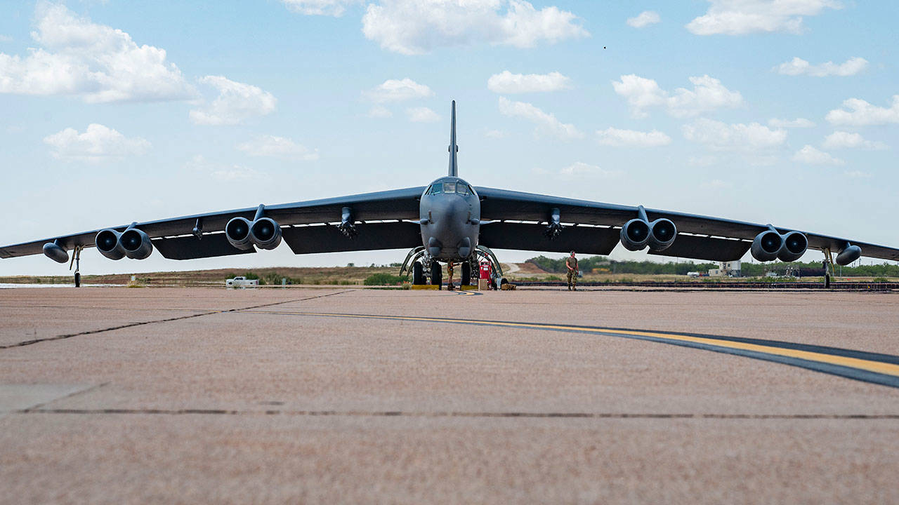 ABD Hava Kuvvetleri'ne ait B-52 düştü: 8 kişinin öldüğü değerlendiriliyor