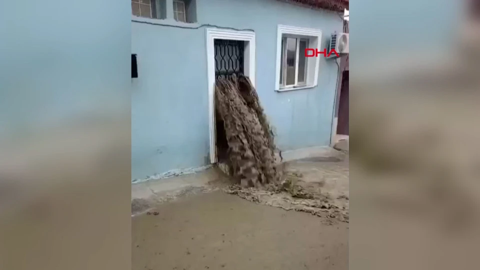 Sel Suları Evlere Girdi: O Anlar Kamerada