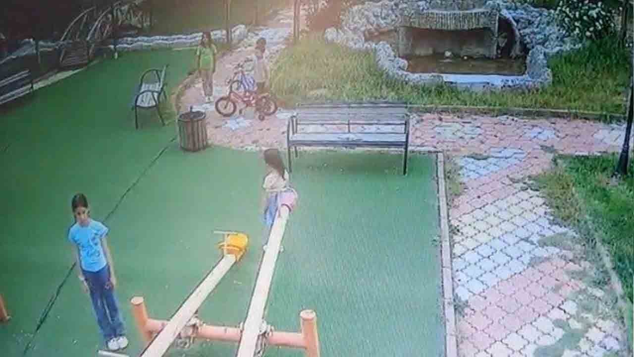 Vatansızlara ders olsun! Miniklerden İstiklal Marşı hassasiyeti
