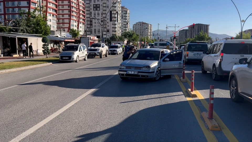 Malatya'da yaya geçidinde feci kaza: Ağır yaralanan kadın kurtarılamadı