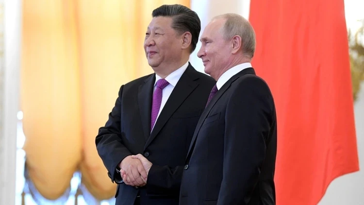 Putin'den Şi'ye doğum günü mesajını