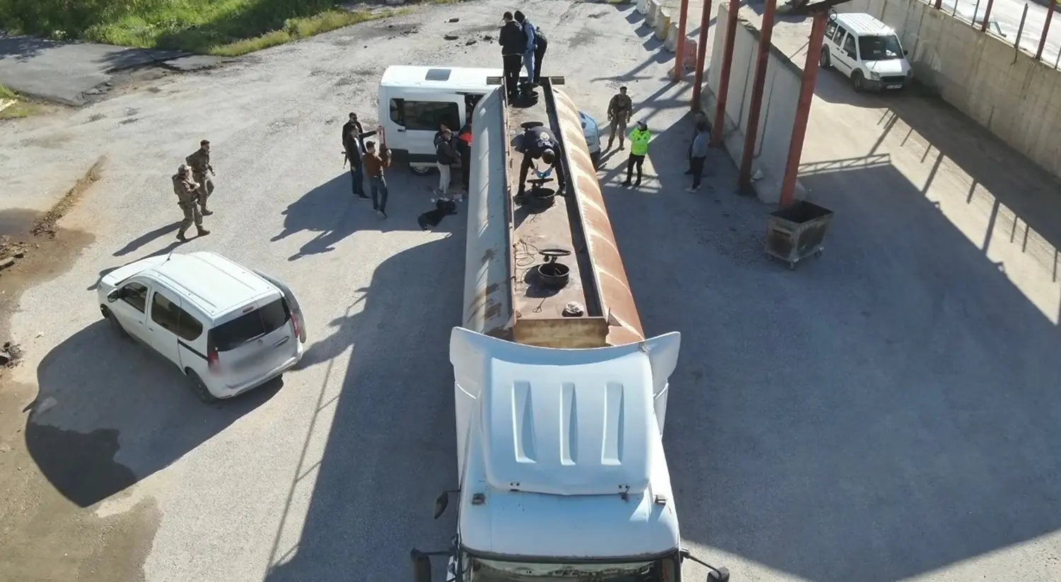 Akılalmaz yöntemle kaçakçılık! Sınır dışı işlemleri başladı