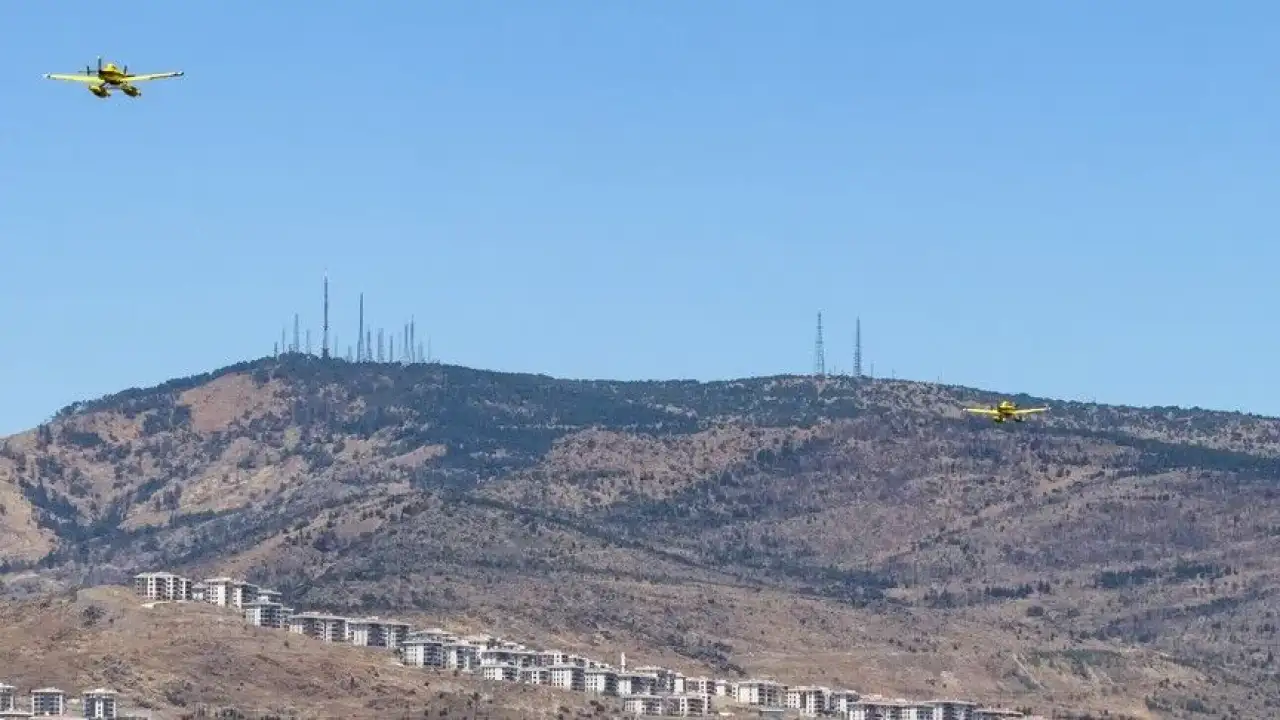İzmir Bornova'da orman yangınına müdahale sürüyor