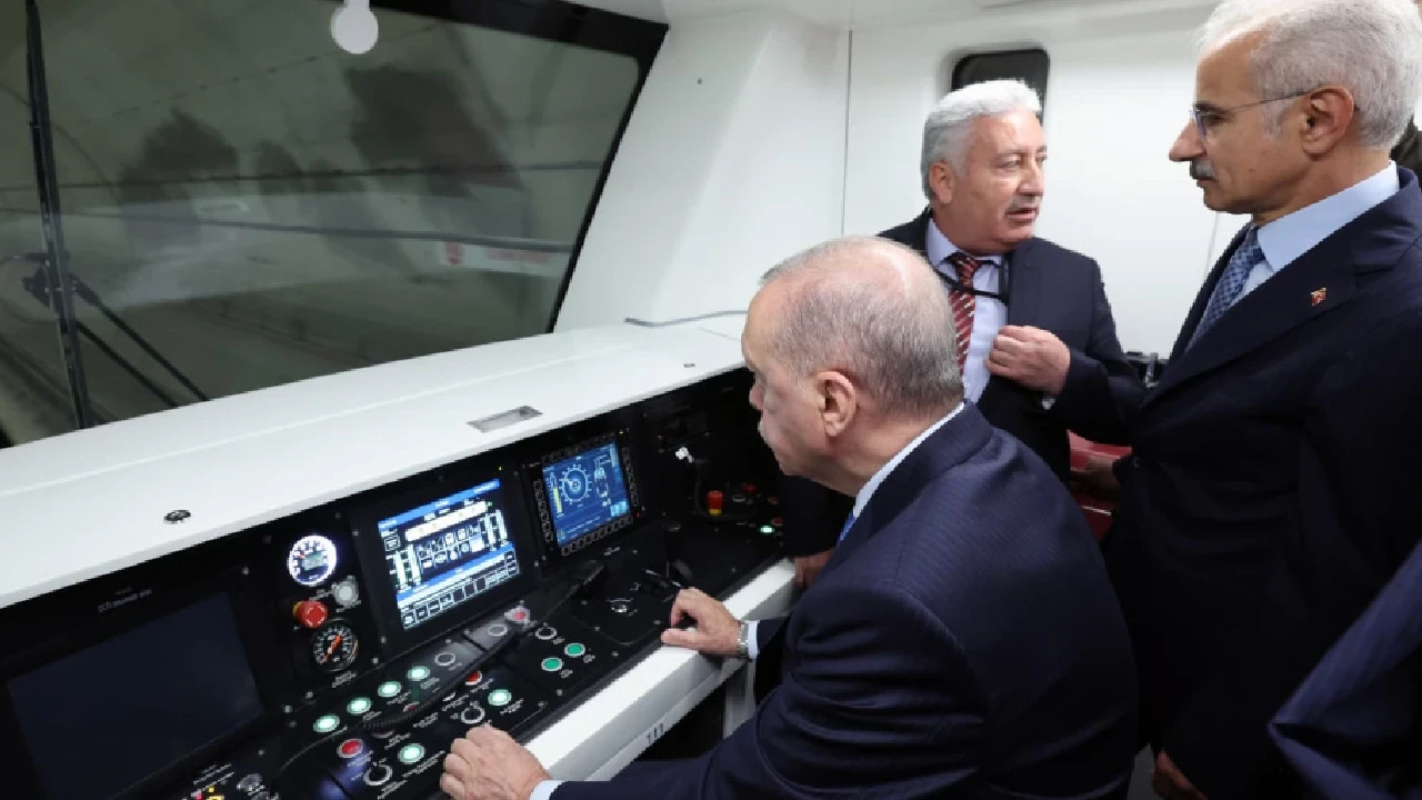 Türkiye’nin en yeni metro hattı ilk günde binlerce yolcu taşıdı: O tarihe kadar ücretsiz