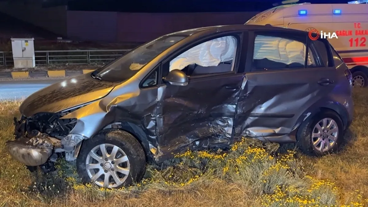 Kastamonu'da iki otomobil çarpıştı: 4 yaralı