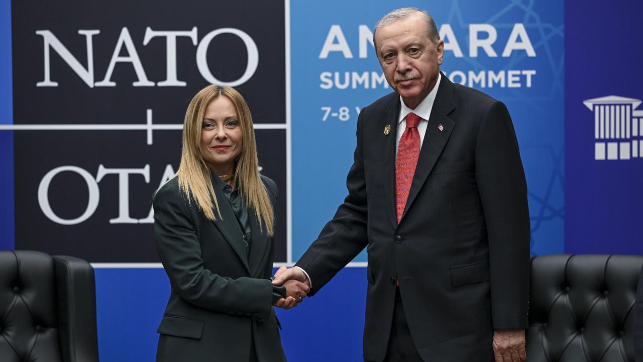 İtalya Başbakanı Meloni'den Cumhurbaşkanı Erdoğan'a NATO Zirvesi tebriği
