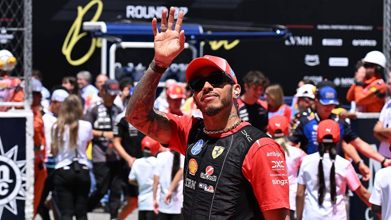 Lewis Hamilton’dan Ferrari ile ilk zafer