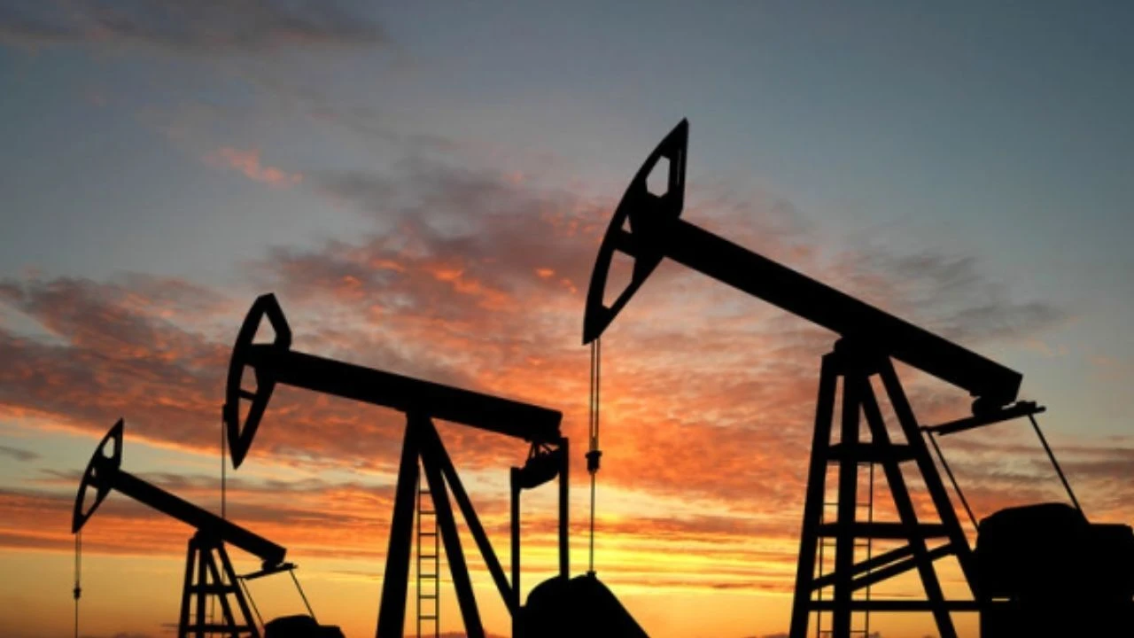 Suudi Arabistan'dan 11 dolarlık tarihi petrol indirimi!