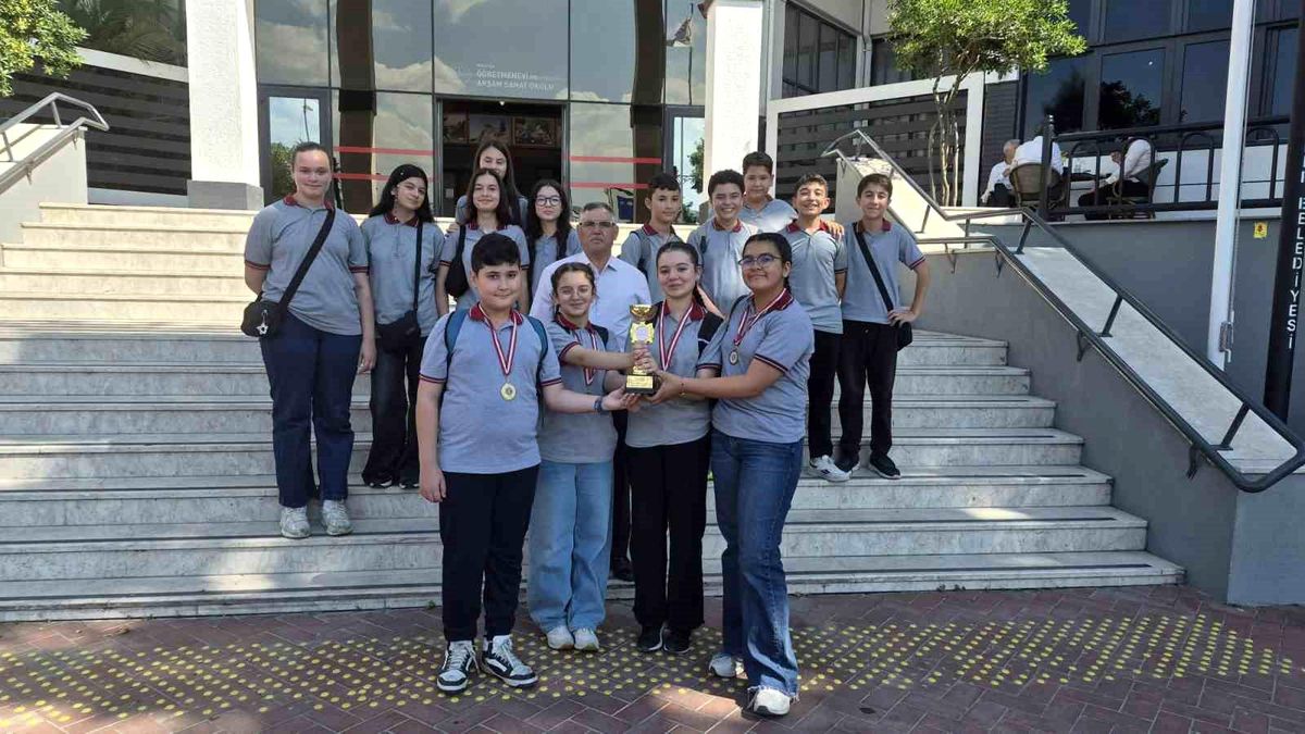 Şehit Esin Akay Ortaokulu'ndan 'Şehrim Benim Evim'de Büyük Başarı