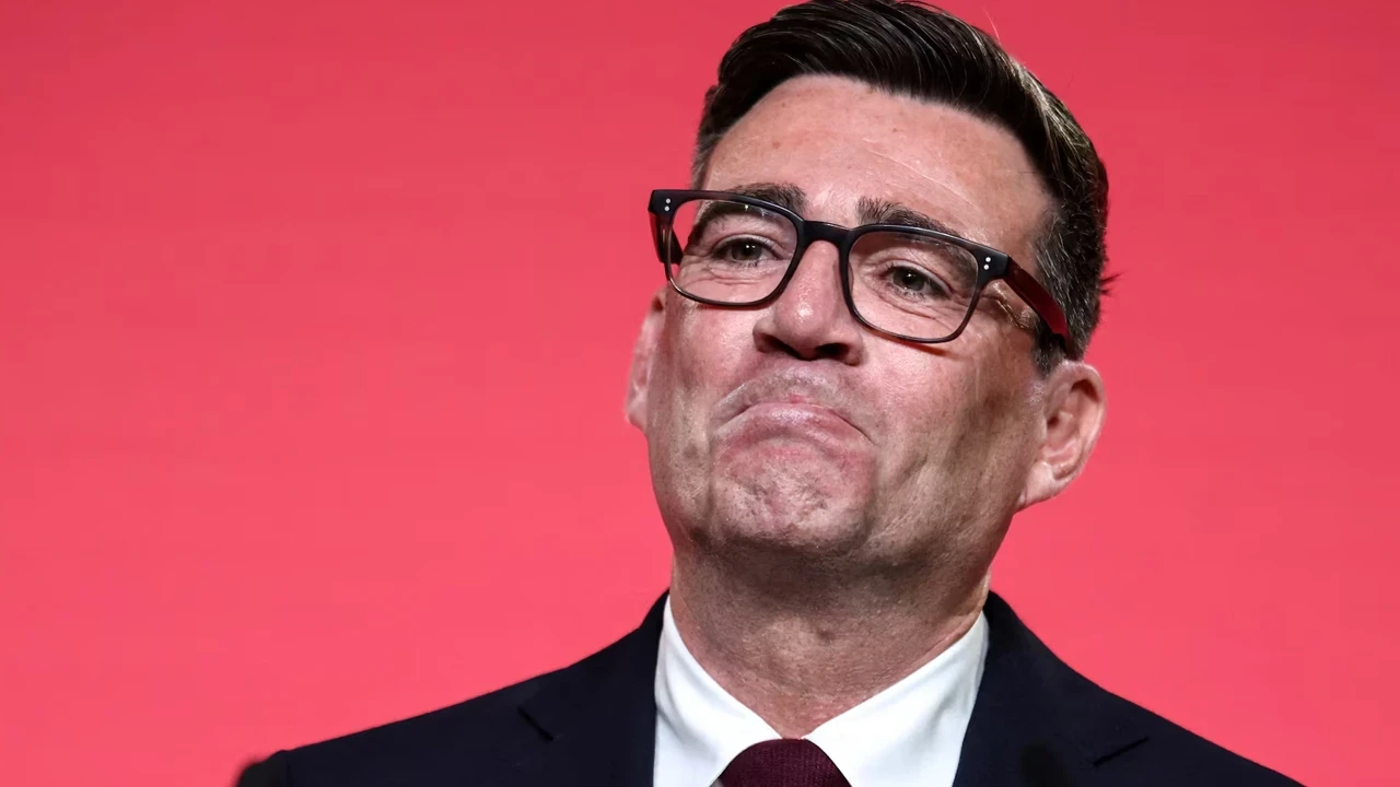 İngiltere’de yeni dönem başlıyor: Andy Burnham bugün göreve başlıyor