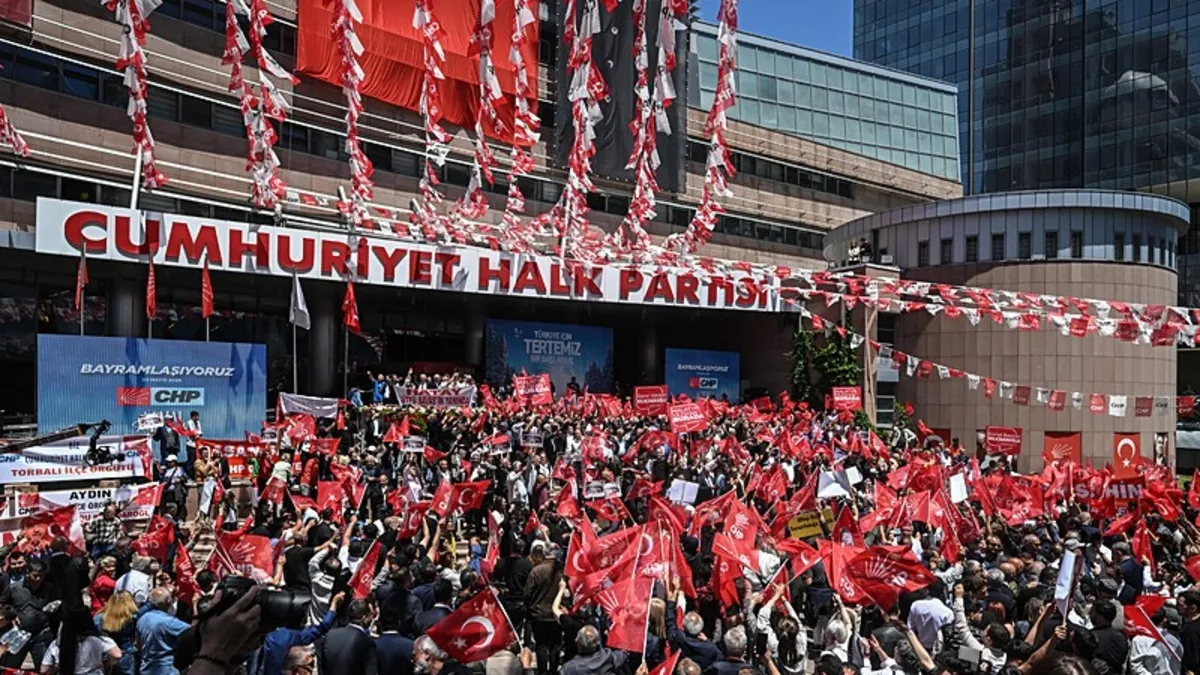 CANLI | CHP'de kılıçlar çekildi! Kemal Kılıçdaroğlu ve Özgür Özel ne mesaj verdi?
