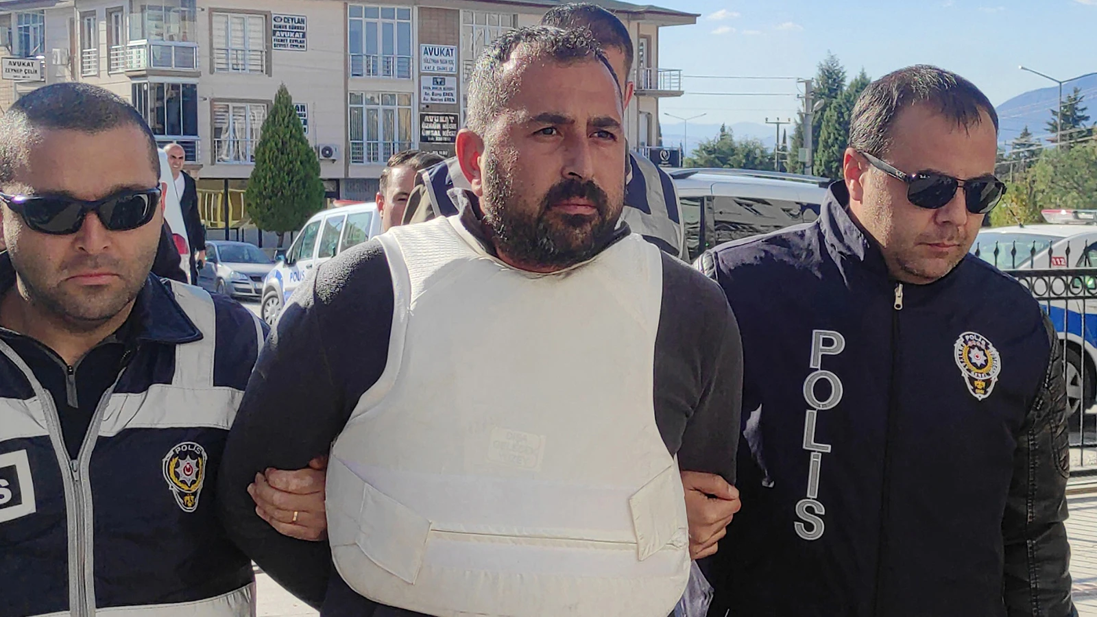 Husumetlisini öldüren sanık yeniden yargılandı; indirimli 14 yıl 7 ay hapis verildi