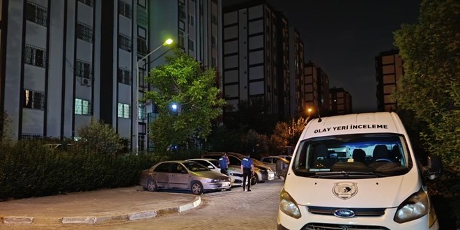 Kumarbaz bekçi, boşanma aşamasındaki eşini uyurken öldürmüş