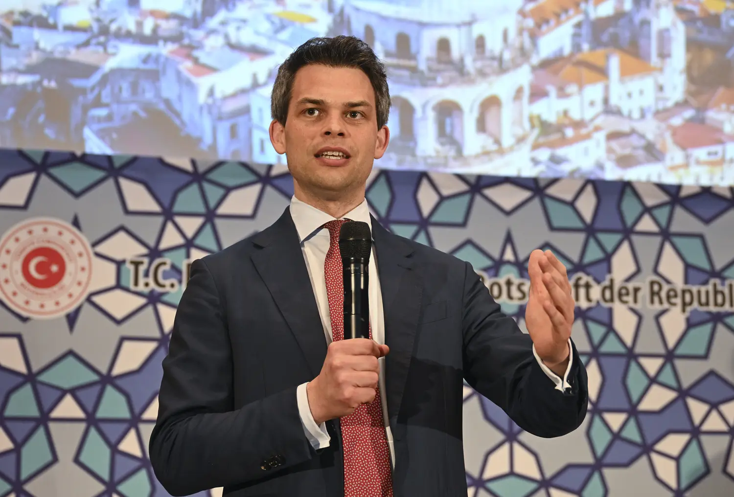 Ortaklık teklif etti! Ploss: Türkiye'yi örnek alıyoruz