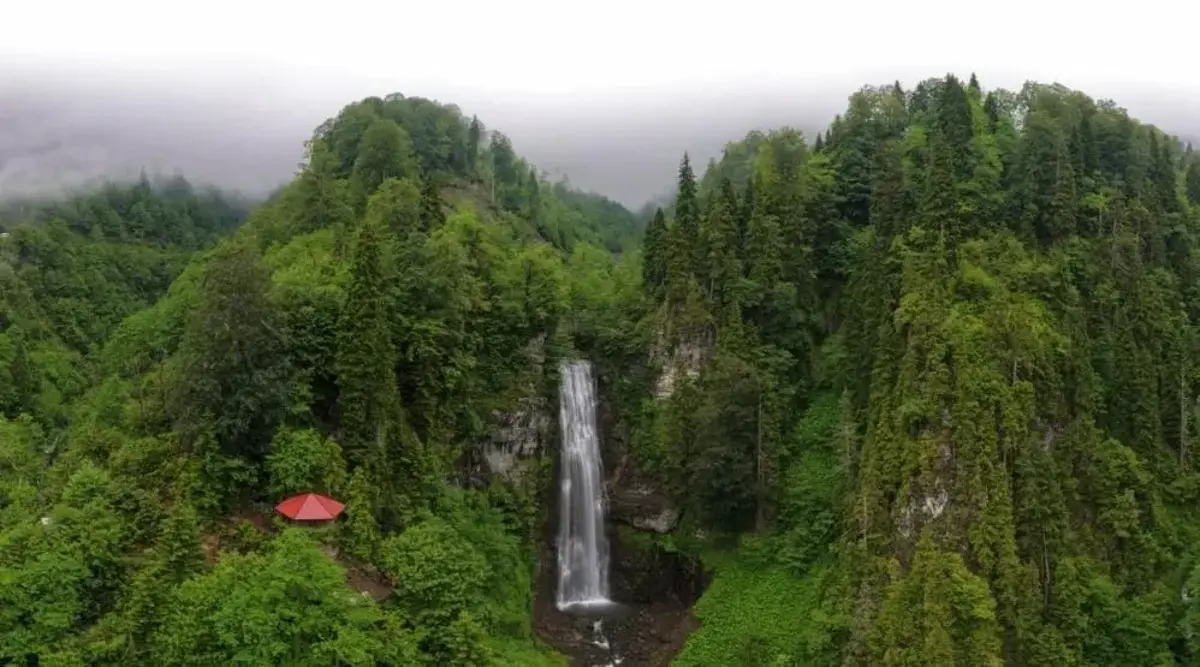 Artvin'dan dünyaya açılan pencere: Maral Şelalesi coşmaya başladı