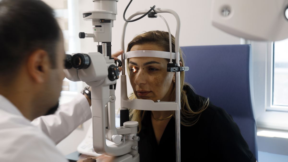 Zabıta memurunun göz sağlığına kavuşması: 10 saniyelik lazer tedavisiyle kornea naklinden kurtuldu