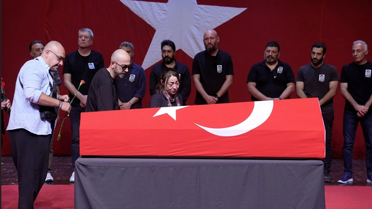 Zihni Göktay’a Harbiye’de son veda! Kızı babasının mektubunu okudu